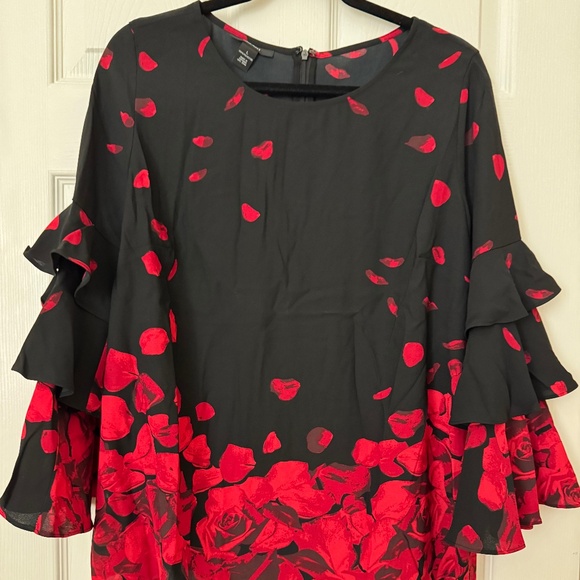 Alfani Blouse - Black with Red roses Size L - Picture 1 of 3